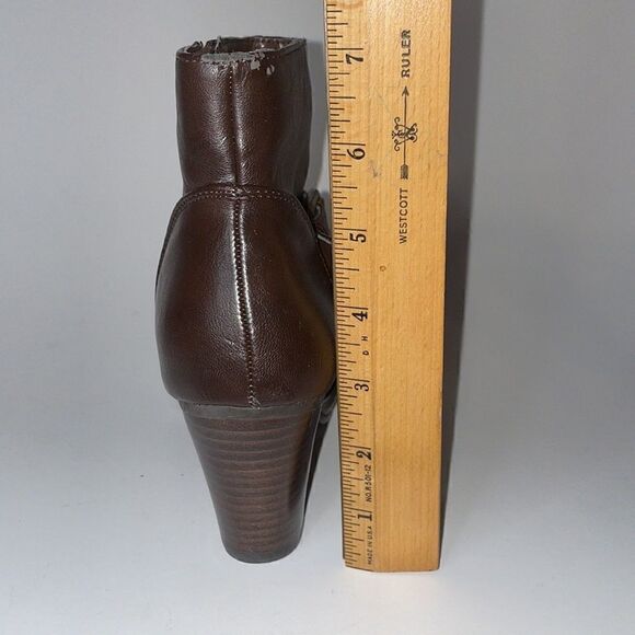 Nine West booties, Size 6 - Picture 3 of 6